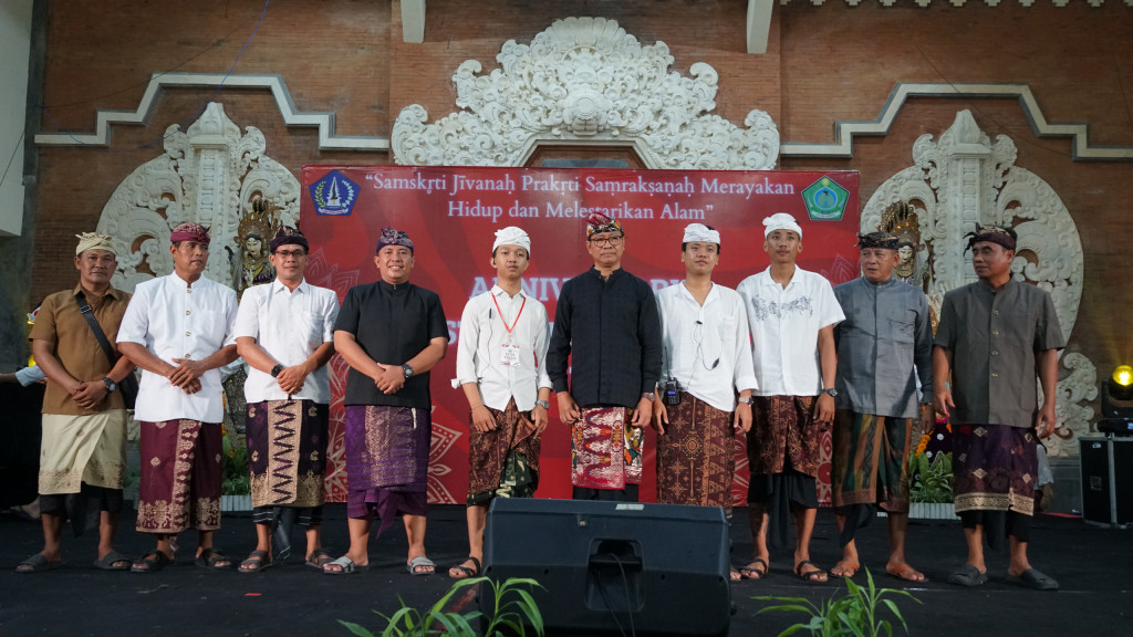 Plt. Bupati Suiasa Hadiri HUT ke-45 ST Sri Amertha Banjar Bucu, Darmasaba